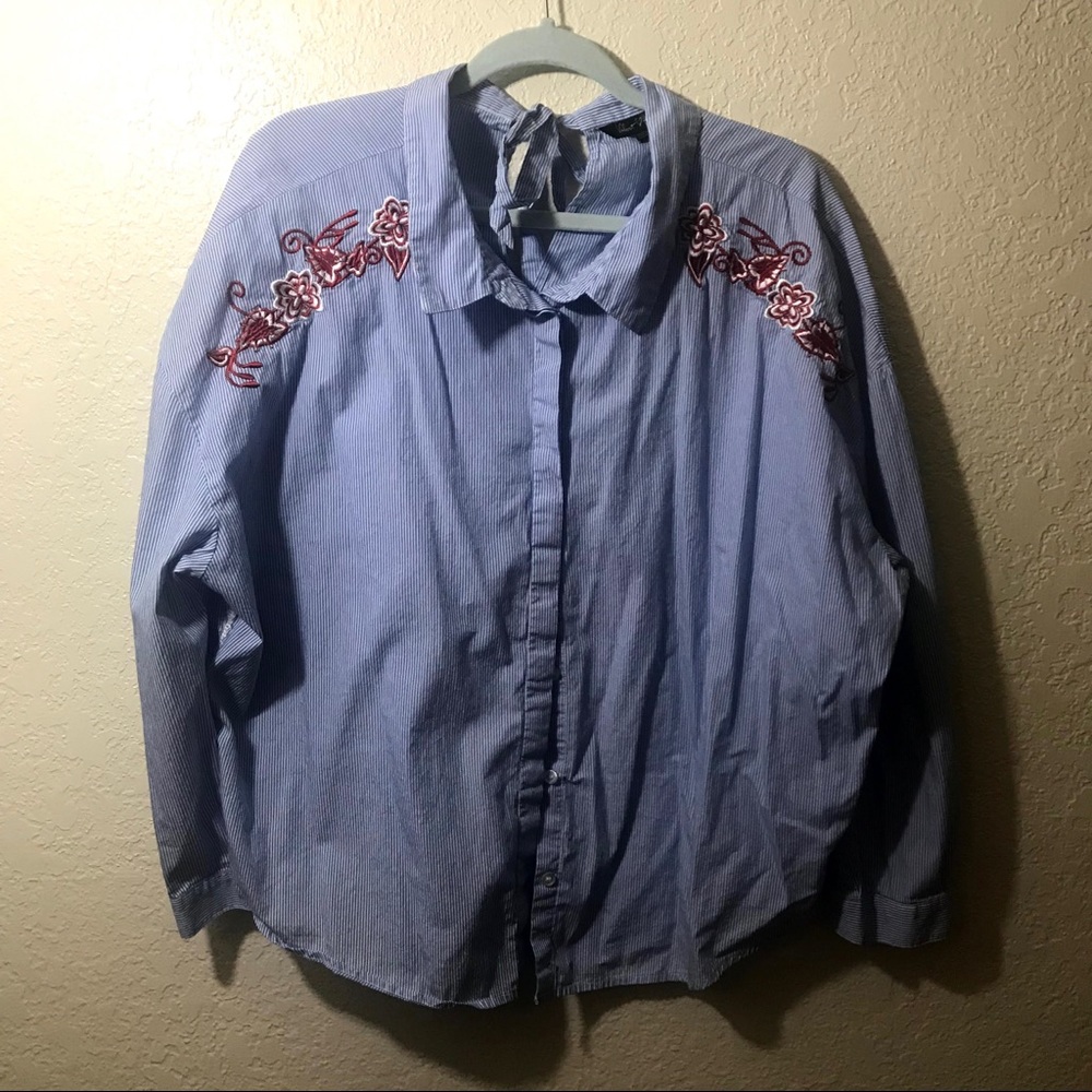 Velvet Heart embroidered top SZ XL